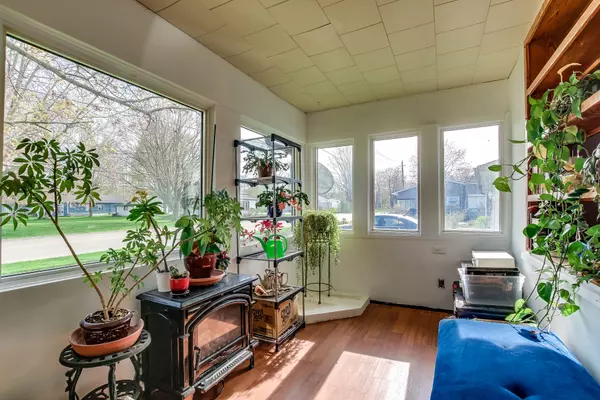 Central Elgin, ON N5L 1B5,355 WARREN ST