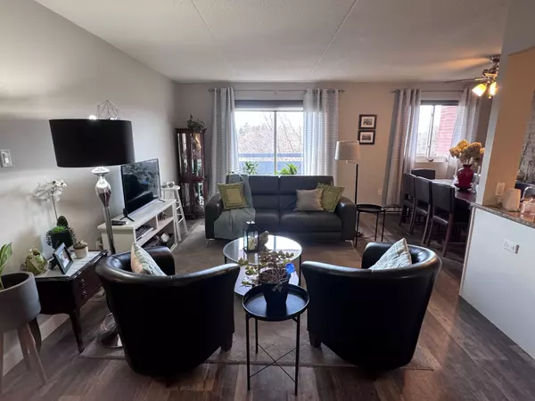 460 Ontario ST #406, Collingwood, ON L9Y 4E5