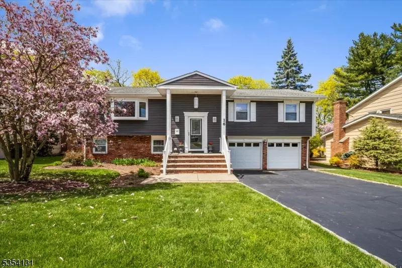 16 Condit Ct, Roseland Boro, NJ 07068