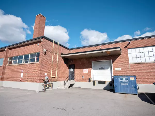 Toronto C13, ON M4A 1E6,179 Bartley DR #A Opt 2