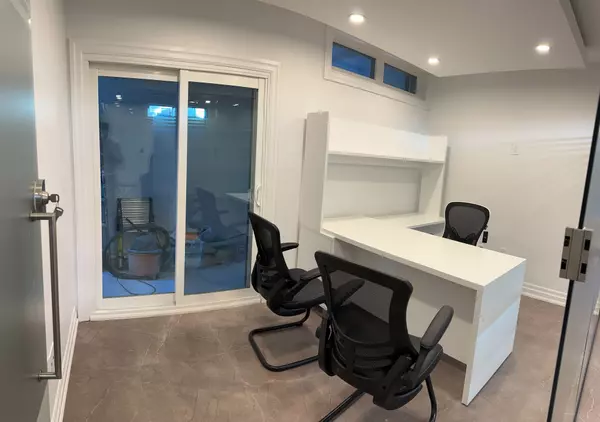 Mississauga, ON L5M 1T9,158 Church ST