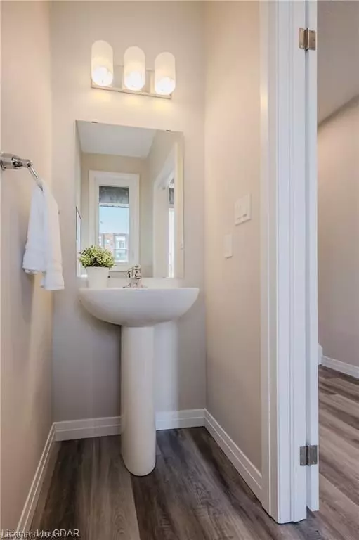 North Dumfries, ON N0B 1E0,73 Ayr Meadows CRES
