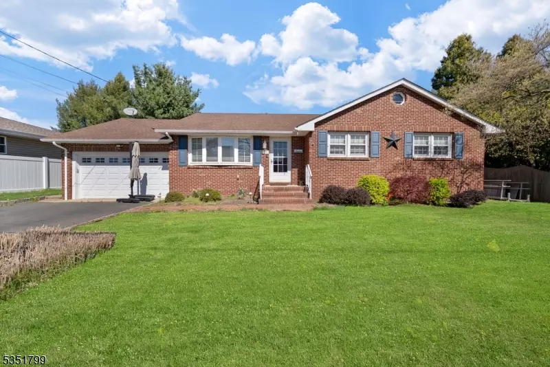 137 S 12Th Ave, Manville Boro, NJ 08835