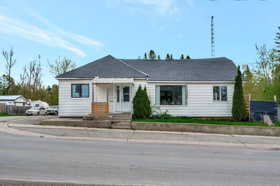 50 Queen ST, Tweed, ON K0K 2L0