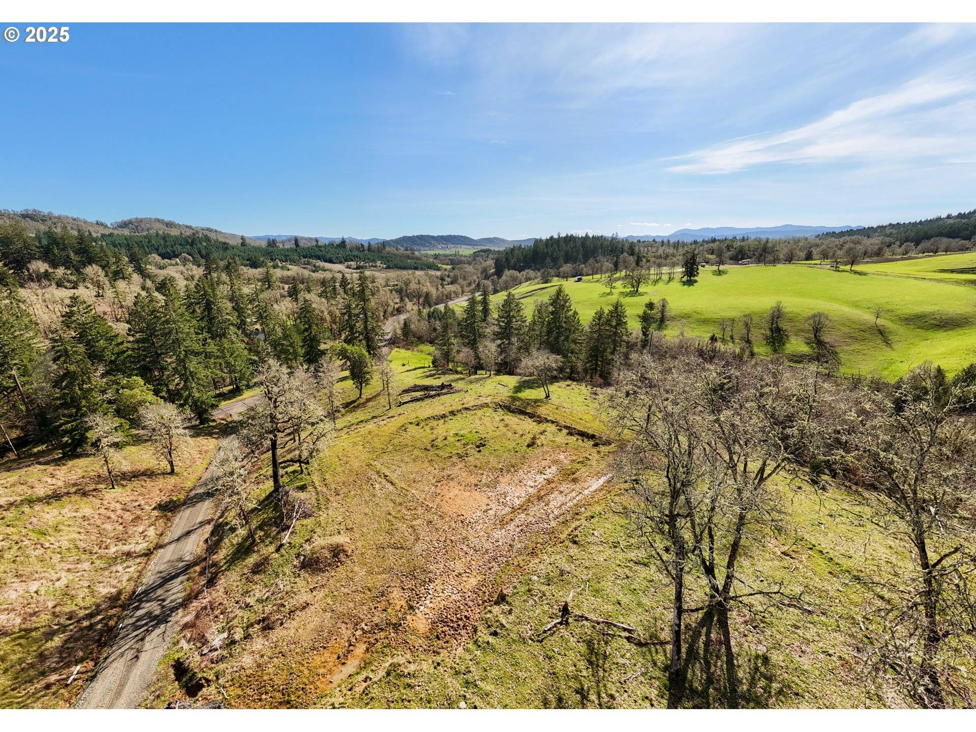 Oakland, OR 97462,1626 HOGAN RD