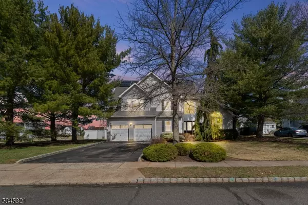 19 Meadow Hills Dr, Franklin Twp., NJ 08873
