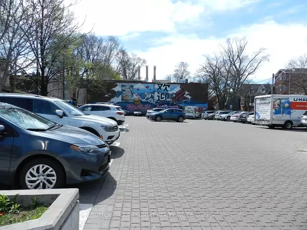 Toronto E01, ON M4M 2G9,577 GERRARD ST E #203