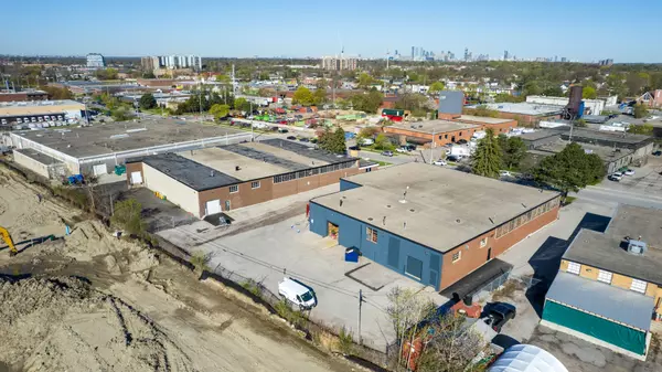 Mississauga, ON L5E 1H3,996 Rangeview RD