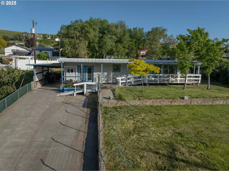4739 CHENOWETH RD, The Dalles, OR 97058