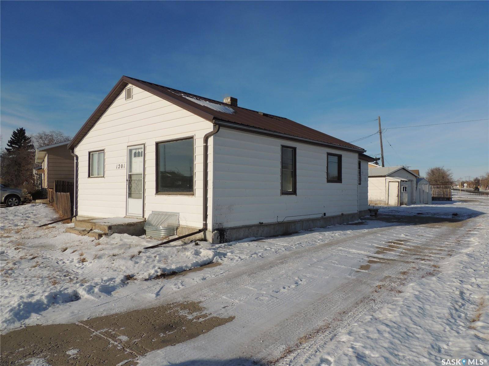 1201 7th STREET,  Estevan,  SK S4A 1G8