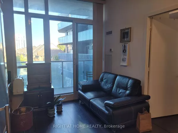 Richmond Hill, ON L4C 1V4,9471 Yonge ST #335