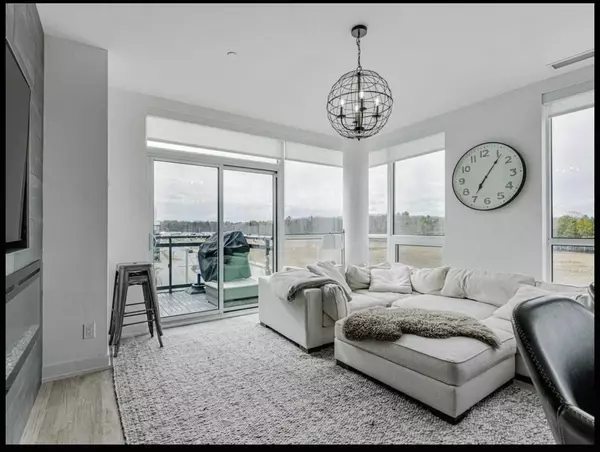 Innisfil, ON L9S 0M3,271 Sea Ray AVE S #b411
