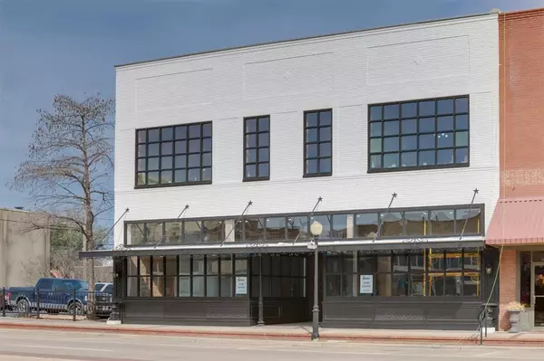 115 E Moore Avenue, Terrell, TX 75160