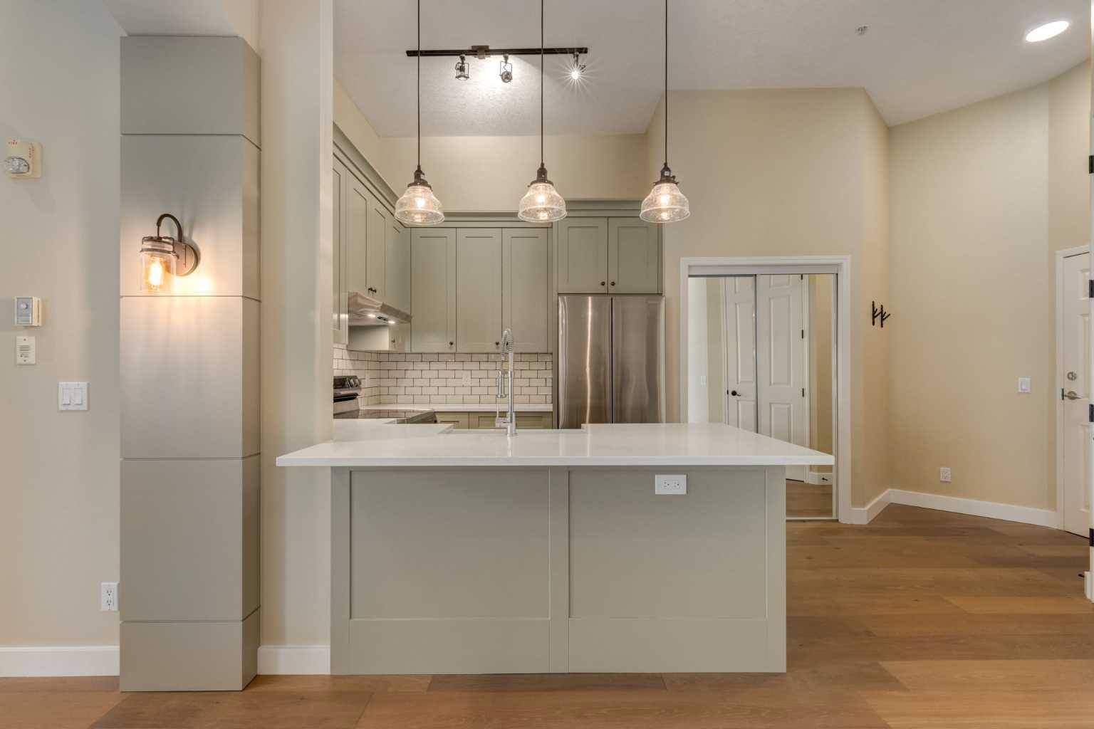 Calgary, AB T2R 1R8,881 15 AVE SW #303