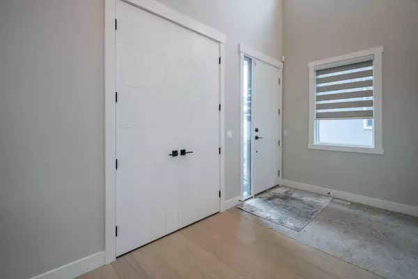 Chestermere, AB T1X 2M7,62 Waterford RD