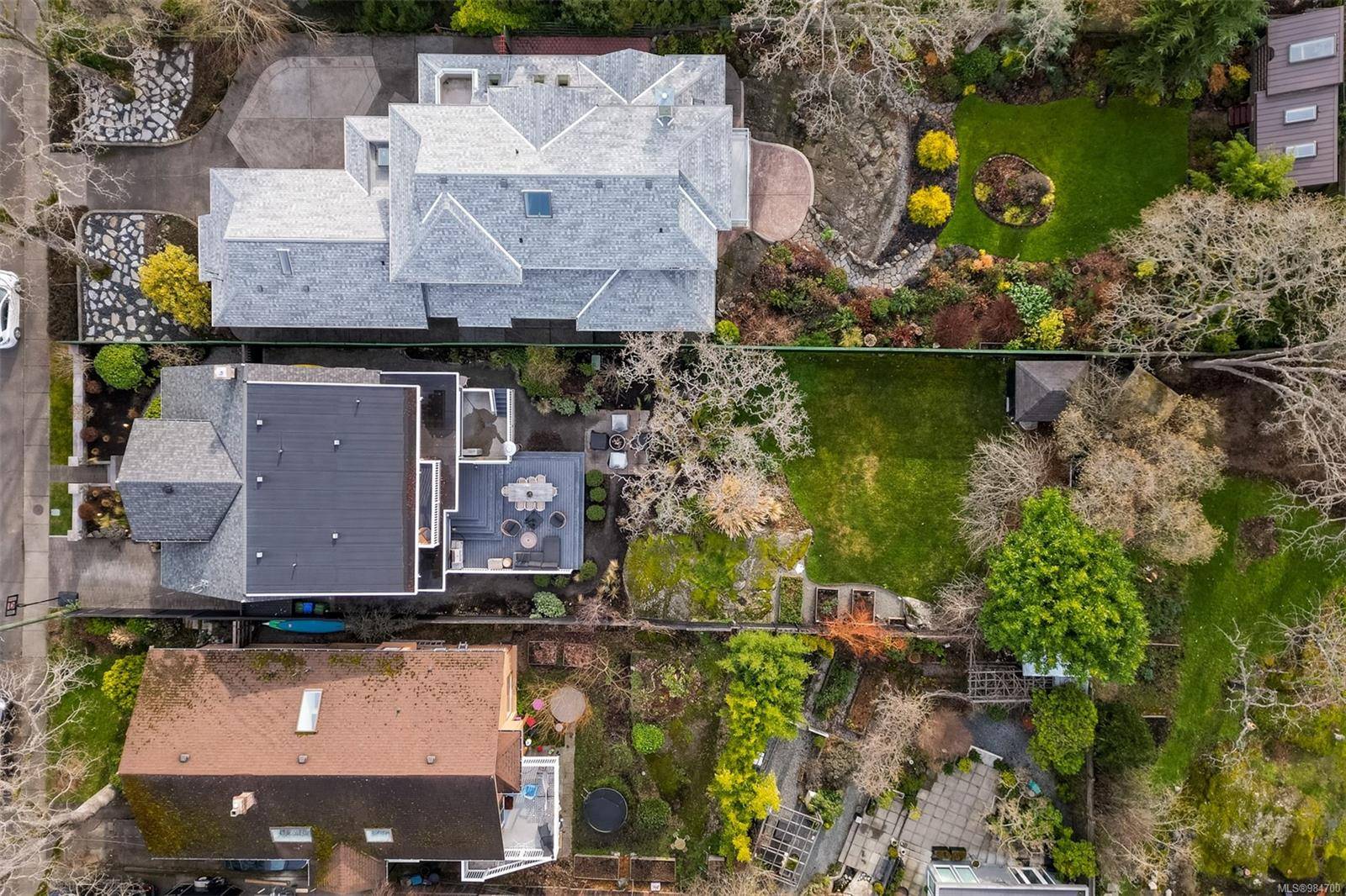 Oak Bay, BC V8S 4P7,1248 Hewlett Pl