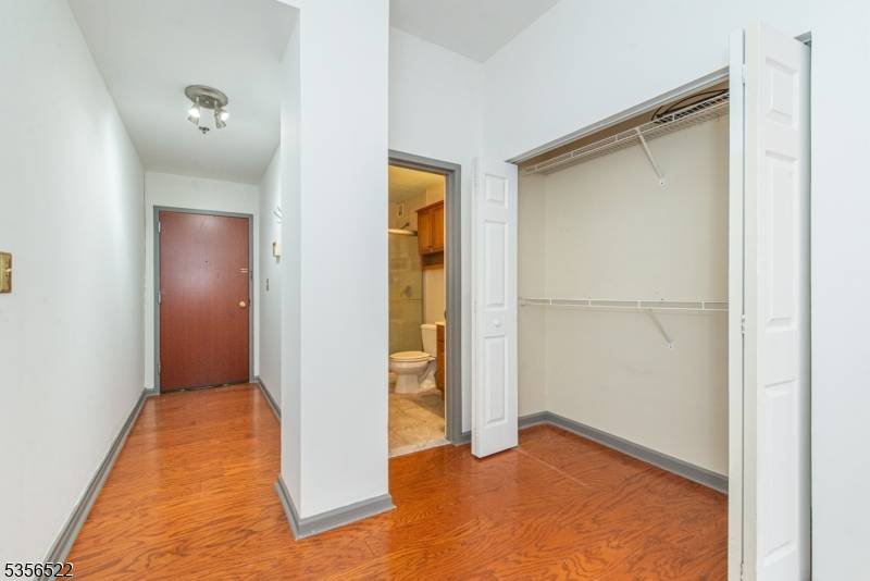 Little Falls Twp., NJ 07042,260 Main St #118