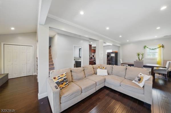82 Barbour St, Haledon Boro, NJ 07508