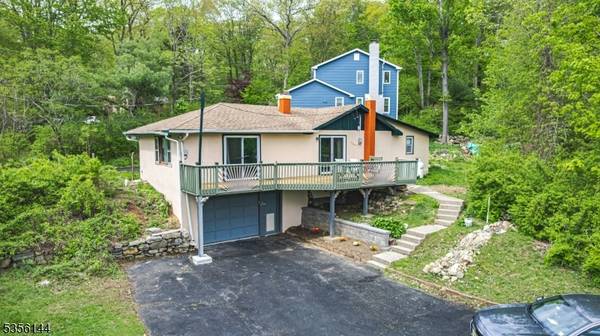 2 Ridge Road E, Vernon Twp., NJ 07422