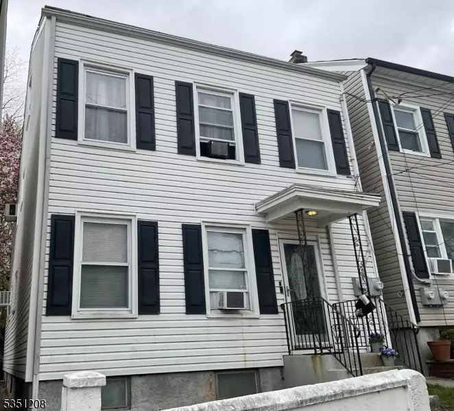 9 Brown Ave, Prospect Park Boro, NJ 07508