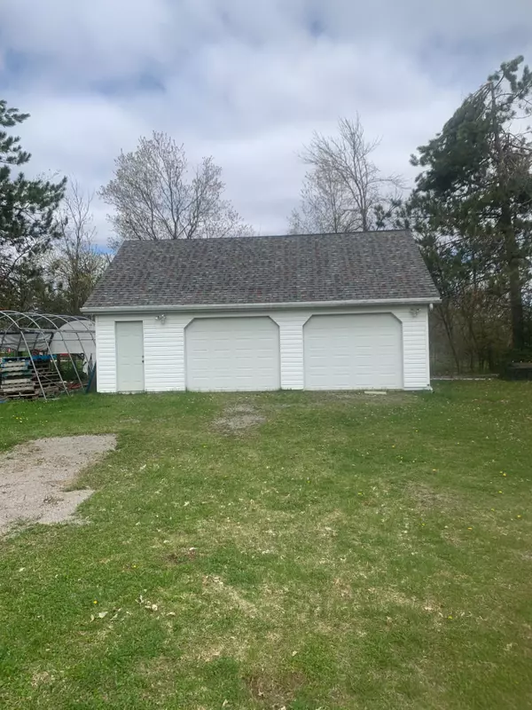 Kawartha Lakes, ON K0M 1A0,10 Coronation DR
