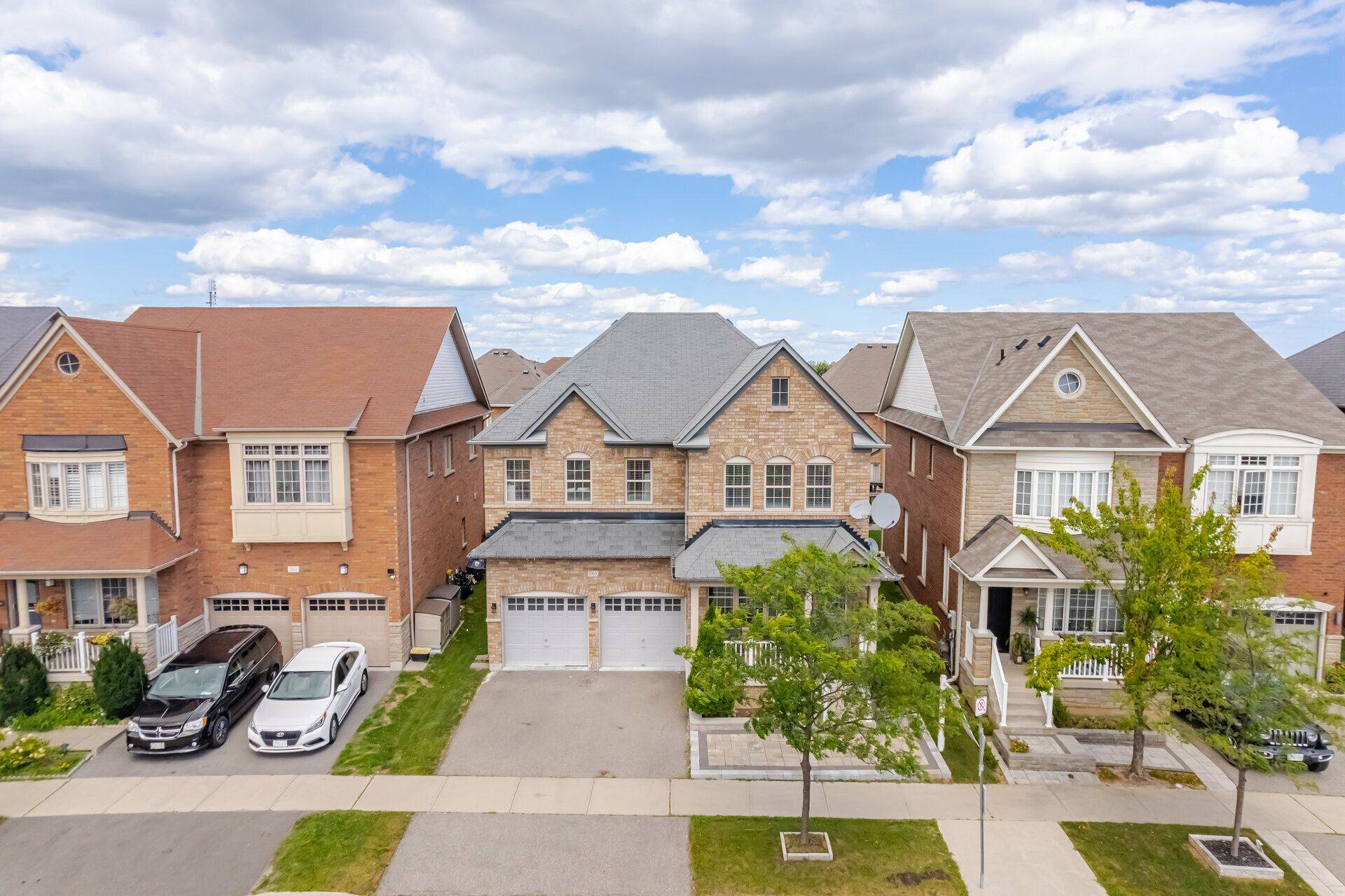 Milton, ON L9T 6Z8,265 Scott BLVD