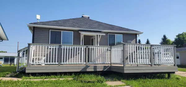 9818 100 Ave., Plamondon, AB T0A 2T0