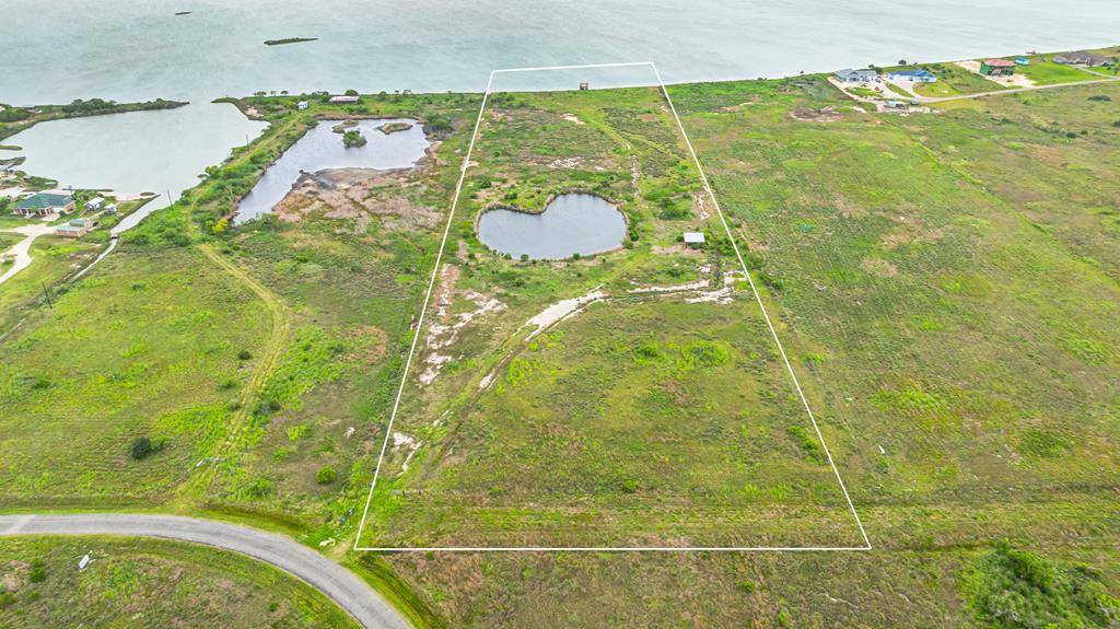 522 E Sagebrush, Rockport, TX 78382