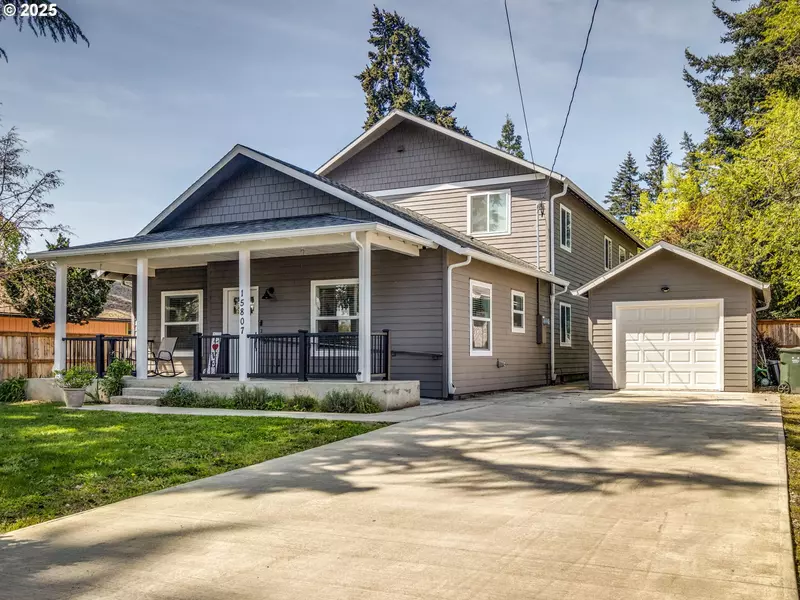15807 SE RAINIER AVE, Clackamas, OR 97015