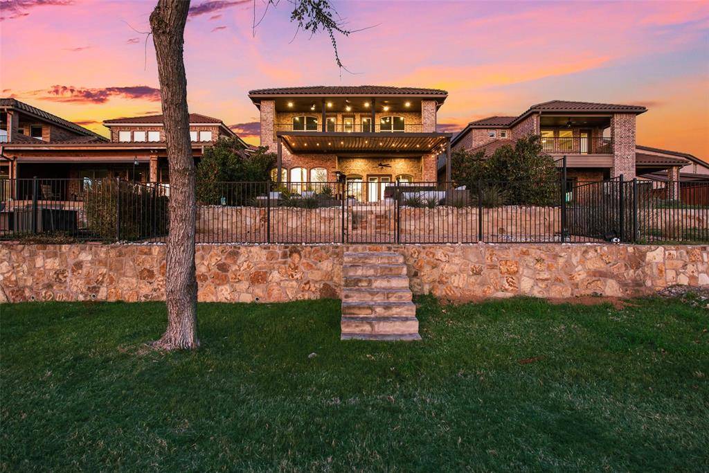 10013 Lakeside Drive, Fort Worth, TX 76179