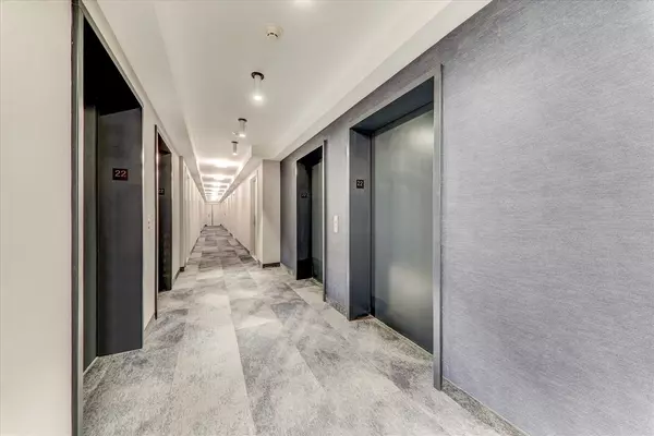 Oshawa, ON L1L 0R5,2550 Simcoe ST N #2208