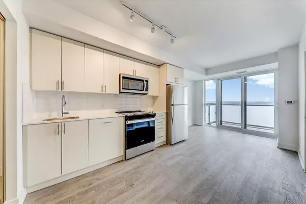 Oshawa, ON L1L 0R5,2550 Simcoe ST N #2208
