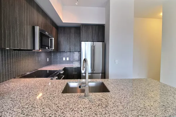 Toronto W06, ON M8V 0J1,30 Shore Breeze DR #520