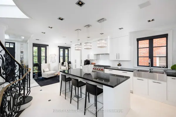 112 Hazelton AVE, Toronto C02, ON M5R 2E5