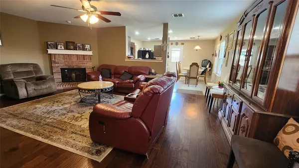 Denton, TX 76210,6613 Longleaf Lane
