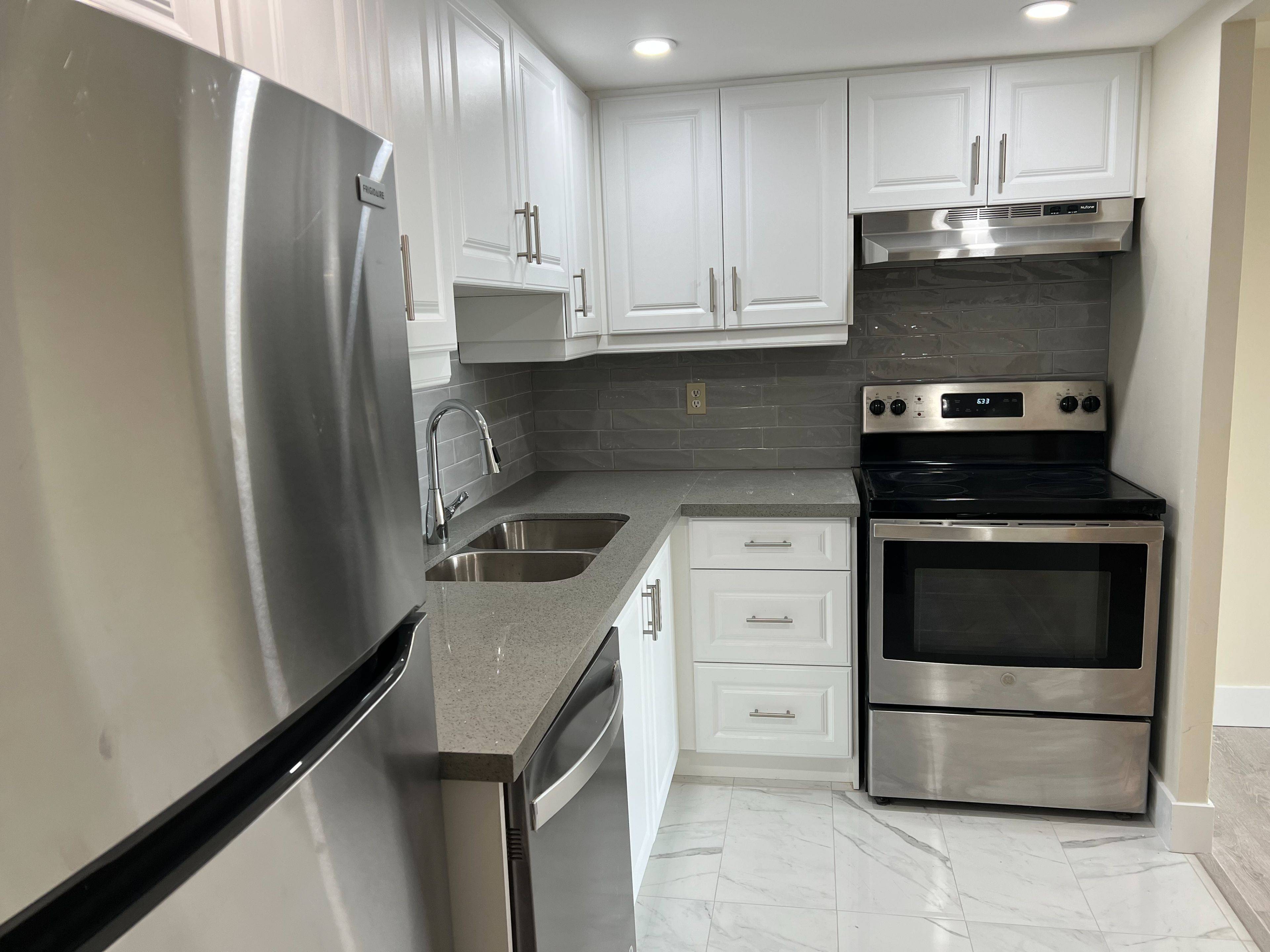Mississauga, ON L5B 3Z2,155 Hillcrest AVE #2110