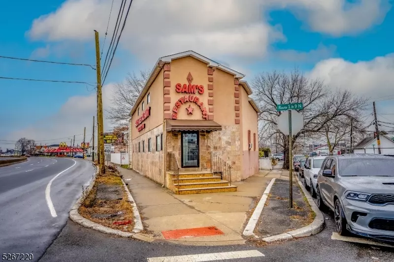 645 Garden St, Elizabeth City, NJ 07202