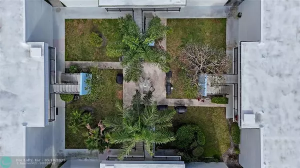 Delray Beach, FL 33444,509 Dotterel Road #21D