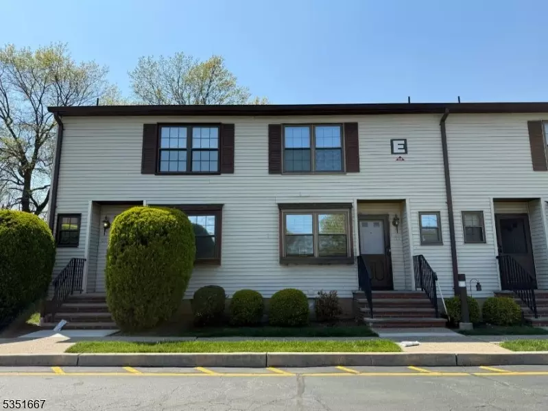 Edison Twp., NJ 08817,121 Dunham Ave