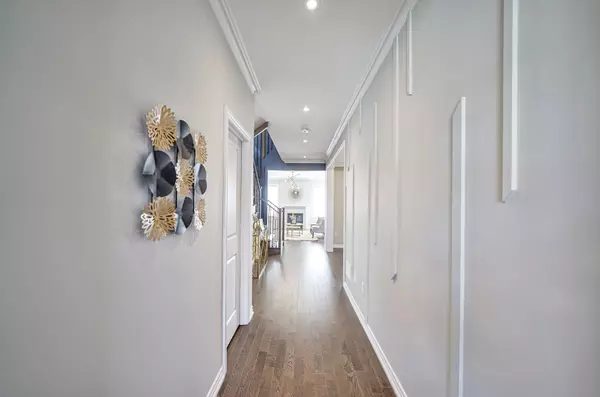 Whitby, ON L1P 0K5,10 Capstan CT