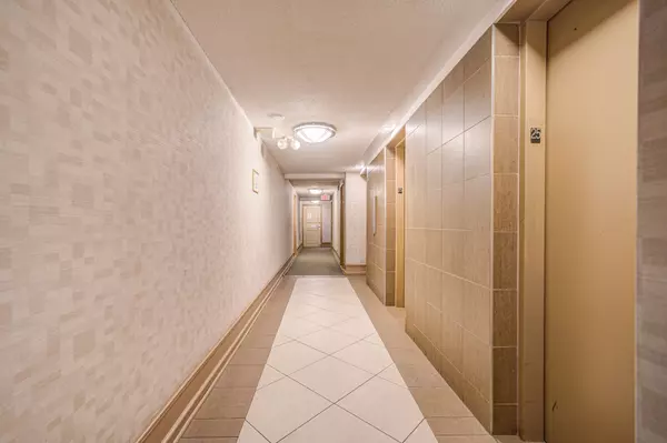 Toronto C11, ON M3C 1S4,715 Don Mills RD #2501