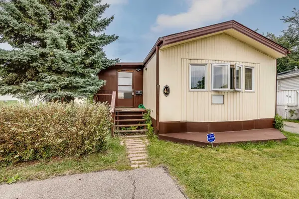 6724 17 AVE SE #40, Calgary, AB T2A 0W5