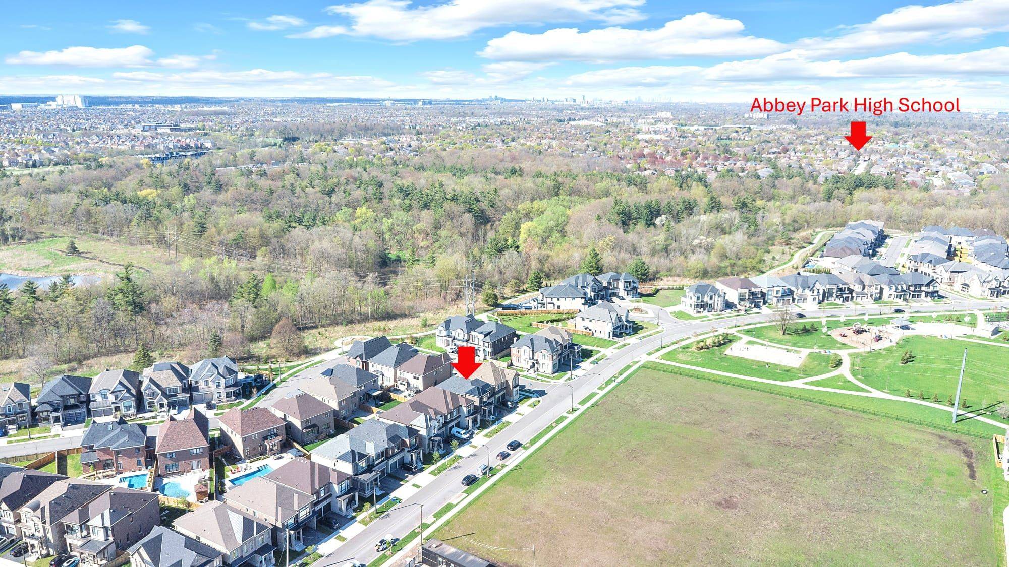 Oakville, ON L6M 5L5,2411 Saw Whet BLVD
