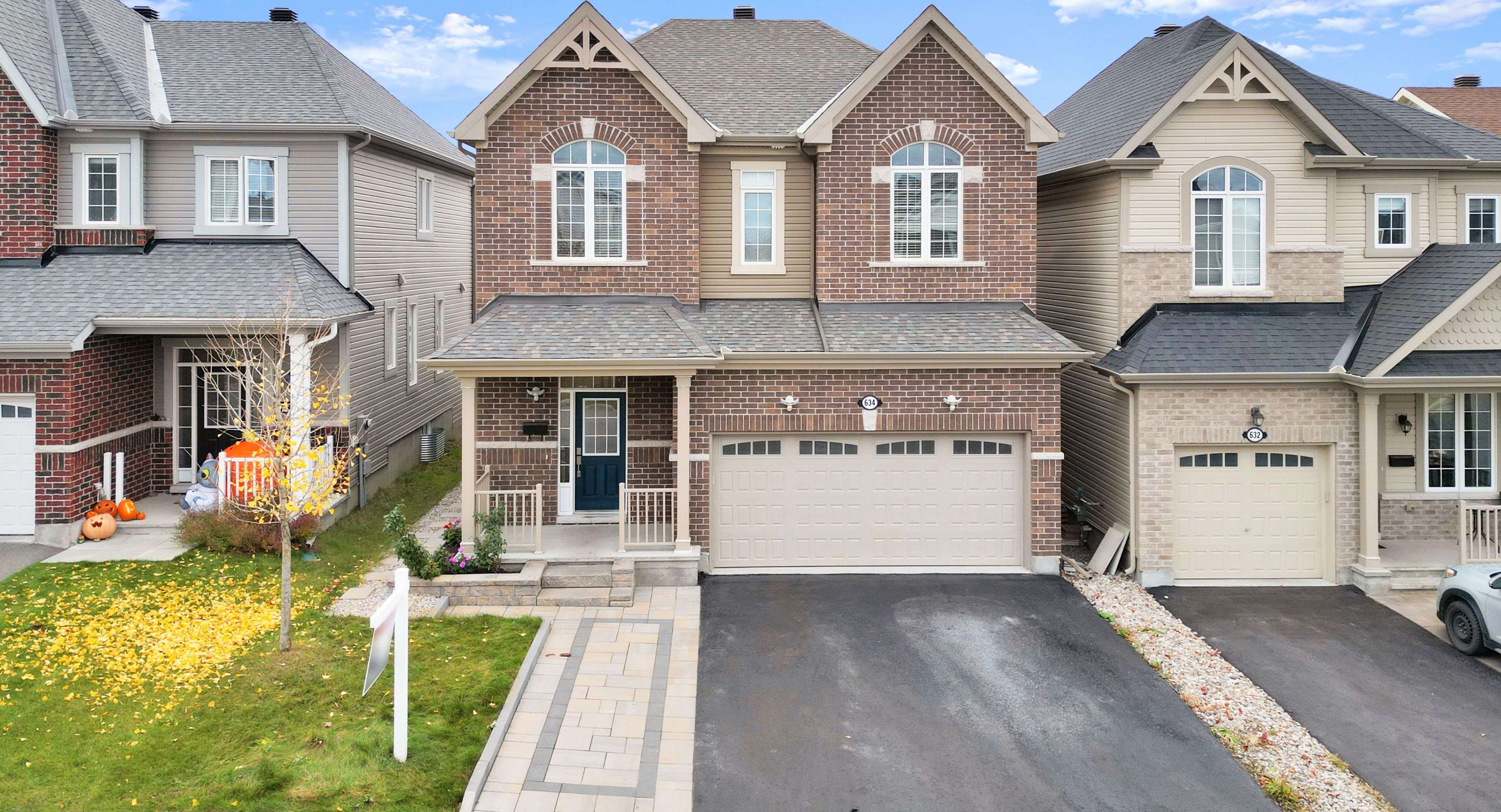 Kanata, ON K2M 0L2,634 SILVER SPRUCE WAY