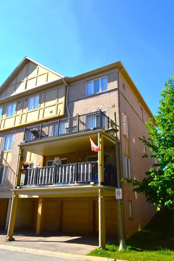 Markham, ON L6E 0C4,2179 Bur Oak AVE #55