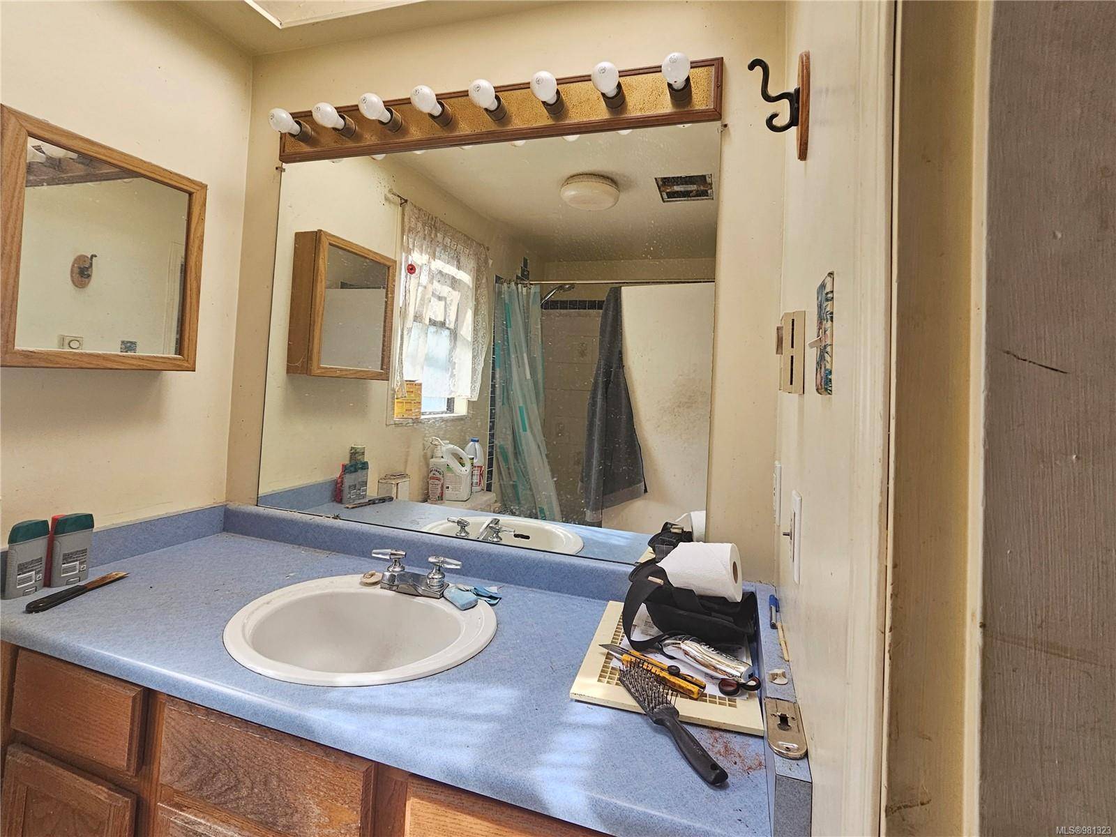 Langford, BC V9B 3K7,2755 Grainger Rd