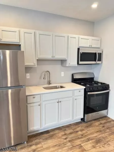 647 Grove St, Irvington Twp., NJ 07111