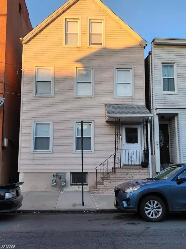 573 4Th Ave, Elizabeth City, NJ 07202