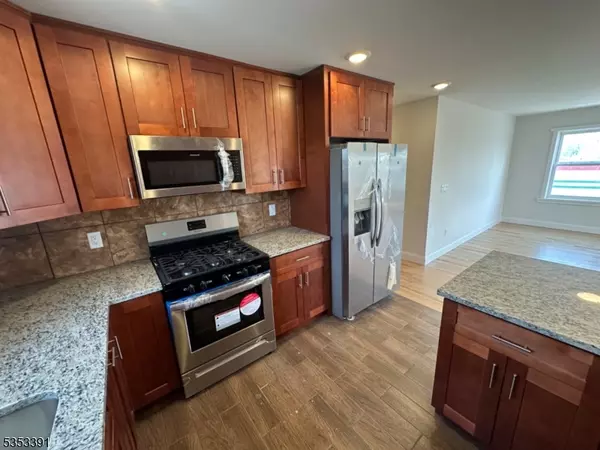 Elizabeth City, NJ 07202,923 Spofford Ave
