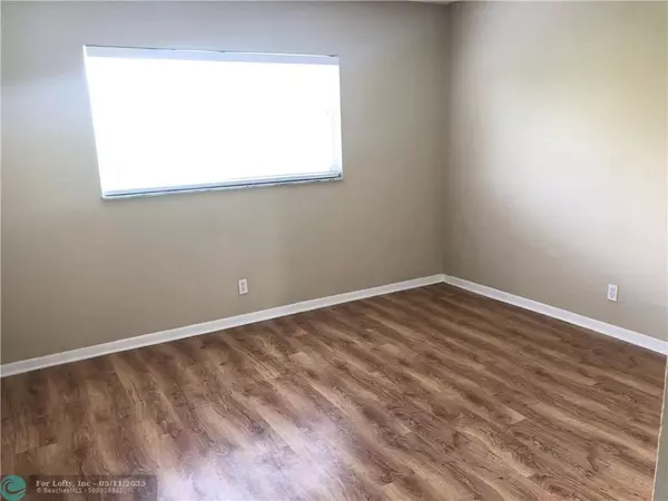 Fort Lauderdale, FL 33334,1400 NE 54th St #203